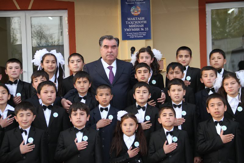 МАОРИФ ДАР МЕҲВАРИ ТАВАҶҶУҲИ ПЕШВОИ МИЛЛАТ