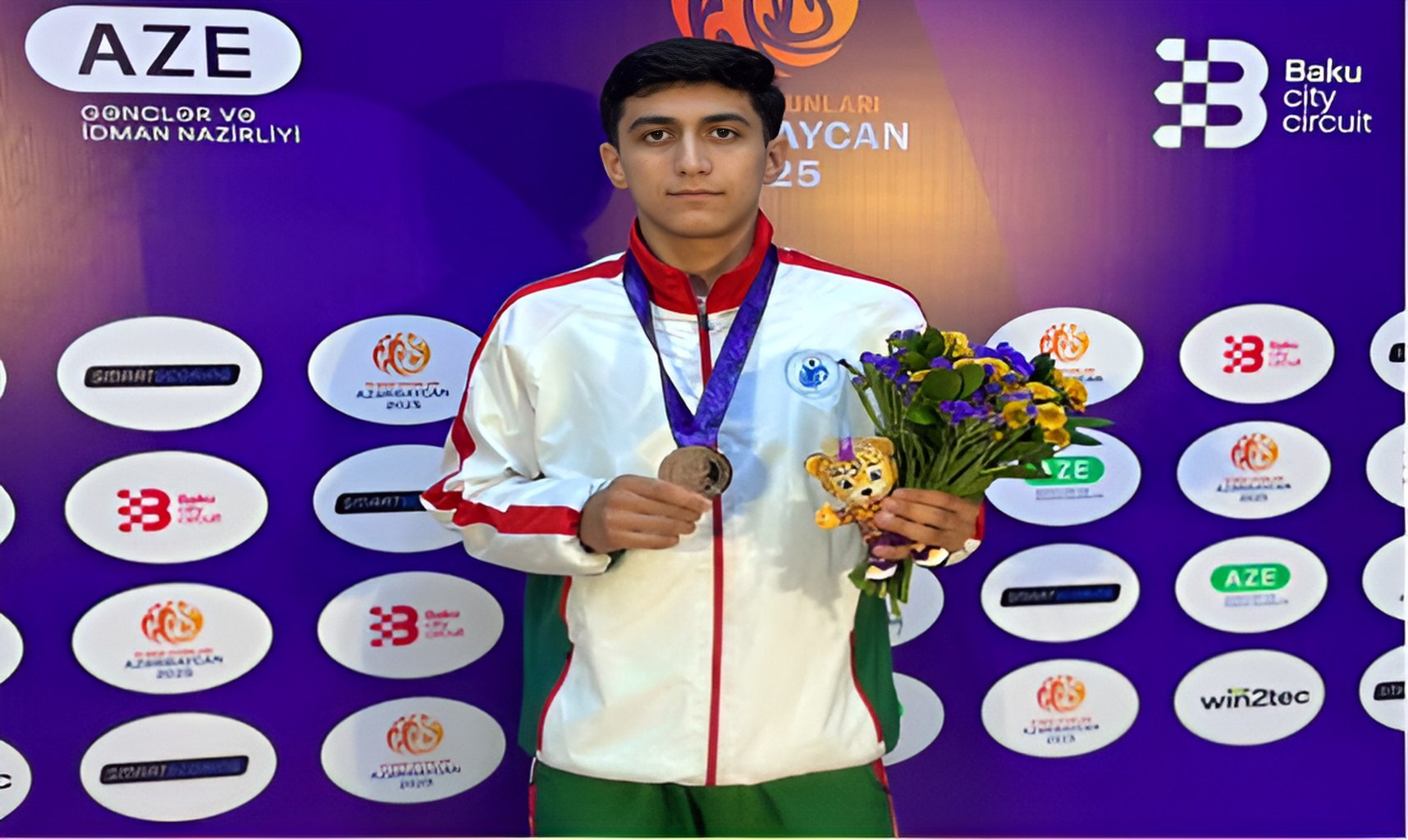 ДАСТОВАРДИ НАВБАТИИ ВАРЗИШӢ