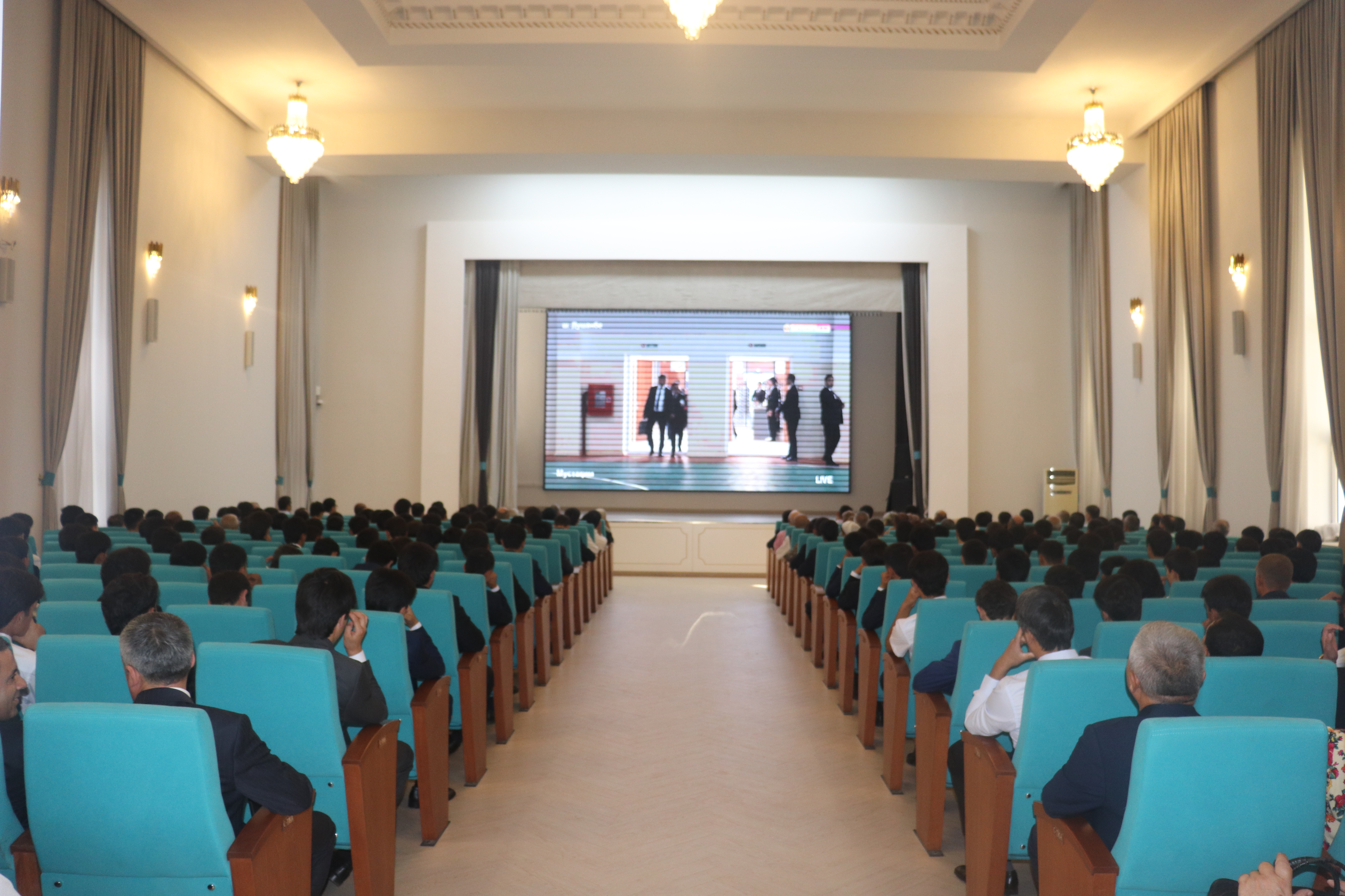 РАВАНДИ ТАМОШОИ ДАСТАҶАМЪОНАИ РӮЗИ ДОНИШ АЗ ҶОНИБИ ОМӮЗГОРОНУ ДОНИШҶӮЁНИ ДТТ БА НОМИ АКАДЕМИК М.С.ОСИМӢ